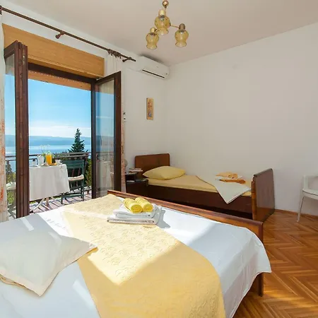 Franka Apartment Stanici